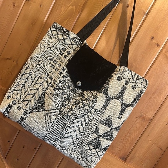 Beautiful cream black artsy tote bag weekender cruise beach - Picture 1 of 9